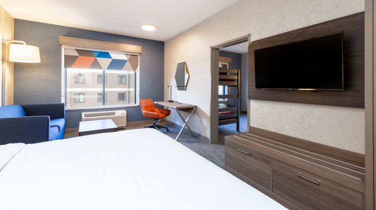 Holiday Inn Express and Suites Missoula Suite