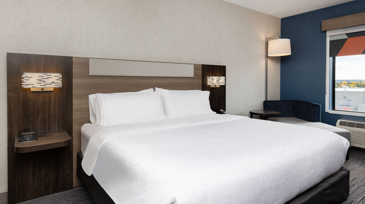 Holiday Inn Express and Suites Missoula Room