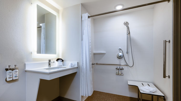 Holiday Inn Express and Suites Missoula Room