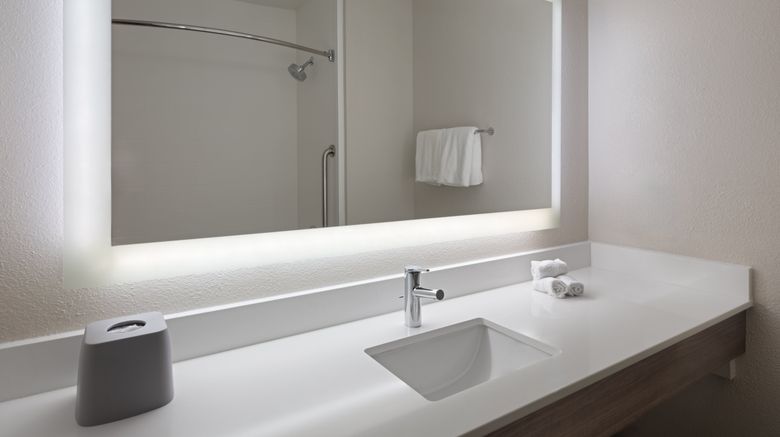 <b>Holiday Inn Express Room</b>. Images powered by <a href="https://www.leonardoworldwide.com/" title="Leonardo Worldwide" target="_blank">Leonardo</a>.