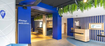 Holiday Inn Exp Poissy Exterior