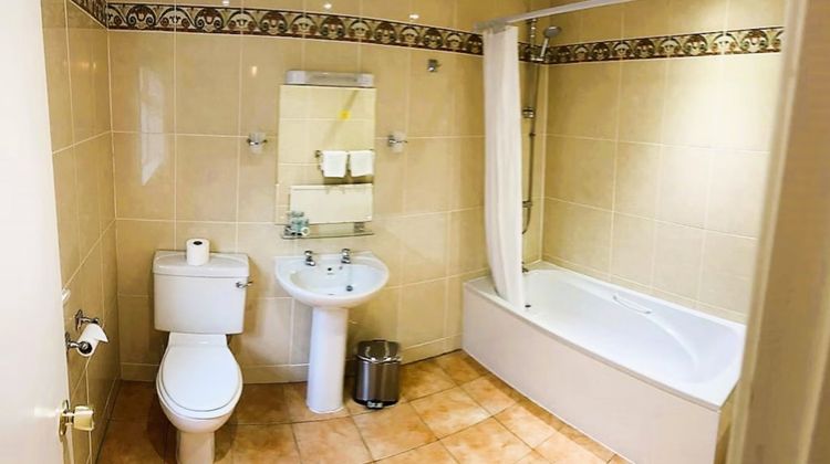 Loch Kinord Hotel Room