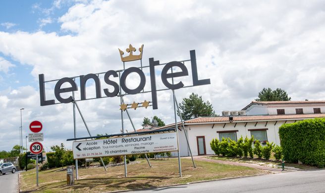 Lensotel Hotel Exterior