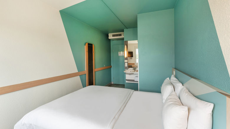 <b>B&B Hotel Freiburg West Room</b>. Images powered by <a href="https://www.leonardoworldwide.com/" title="Leonardo Worldwide" target="_blank">Leonardo</a>.