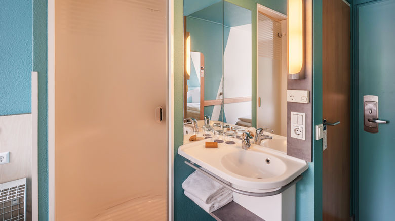 <b>B&B Hotel Freiburg West Room</b>. Images powered by <a href="https://www.leonardoworldwide.com/" title="Leonardo Worldwide" target="_blank">Leonardo</a>.