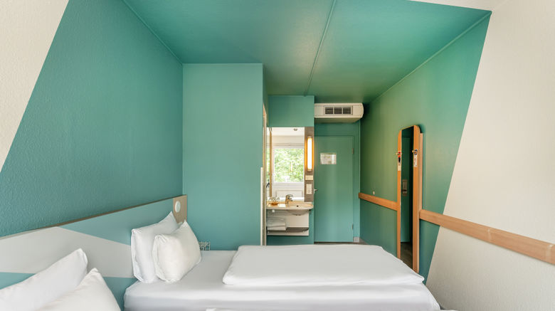 <b>B&B Hotel Freiburg West Room</b>. Images powered by <a href="https://www.leonardoworldwide.com/" title="Leonardo Worldwide" target="_blank">Leonardo</a>.