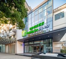 Holiday Inn Exp City Center Exterior