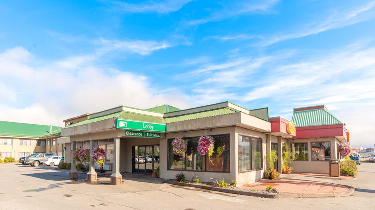 Sandman Inn Cranbrook Exterior