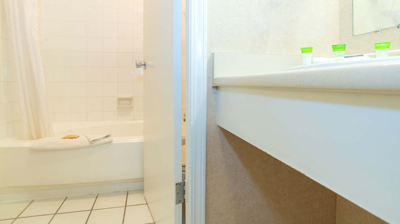 <b>Sandman Inn Cranbrook Room</b>. Images powered by <a href="https://www.leonardoworldwide.com/" title="Leonardo Worldwide" target="_blank">Leonardo</a>.