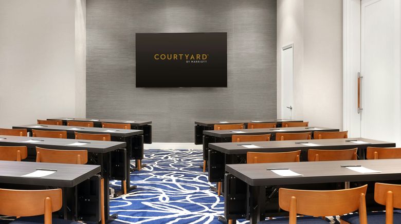 <b>Courtyard New York Manhattan/Chelsea Meeting</b>. Images powered by <a href="https://www.leonardoworldwide.com/" title="Leonardo Worldwide" target="_blank">Leonardo</a>.