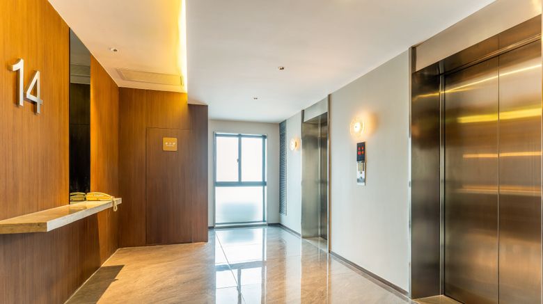 <b>Holiday Inn Express Hangzhou Huanglong Lobby</b>. Images powered by <a href="https://www.leonardoworldwide.com/" title="Leonardo Worldwide" target="_blank">Leonardo</a>.