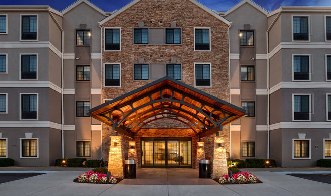 Staybridge Suites - Omaha Exterior