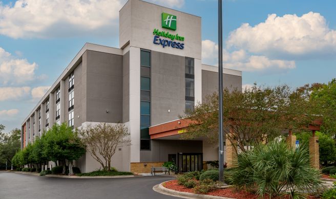 Holiday Inn Express Tallahassee East Exterior