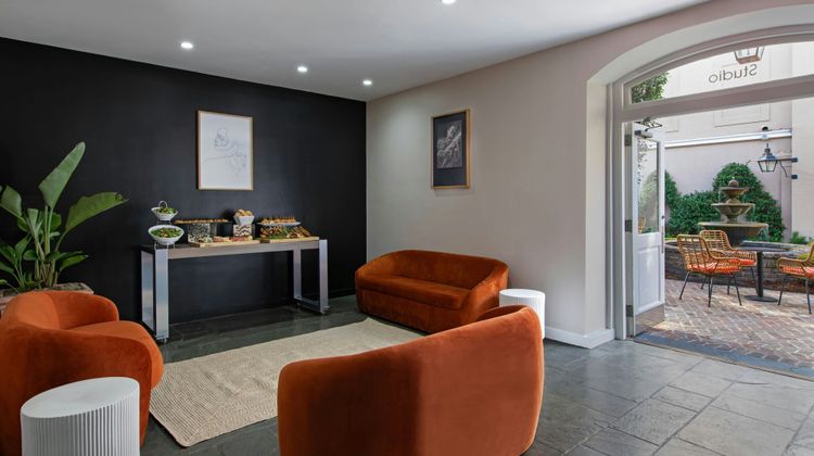 Hotel de la Poste – French Quarter Meeting
