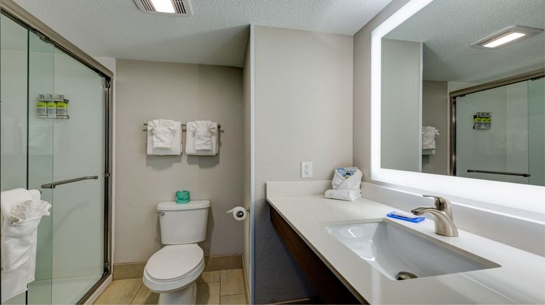 <b>Holiday Inn Express Room</b>. Images powered by <a href="https://www.leonardoworldwide.com/" title="Leonardo Worldwide" target="_blank">Leonardo</a>.