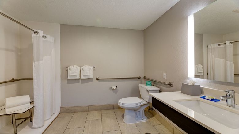 <b>Holiday Inn Express Room</b>. Images powered by <a href="https://www.leonardoworldwide.com/" title="Leonardo Worldwide" target="_blank">Leonardo</a>.