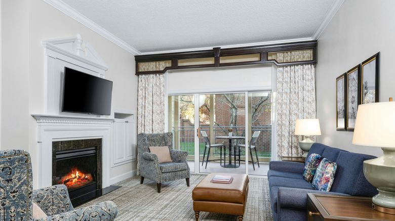 <b>Marriott's Manor Club at Ford's Colony Room</b>. Images powered by <a href="https://www.leonardoworldwide.com/" title="Leonardo Worldwide" target="_blank">Leonardo</a>.