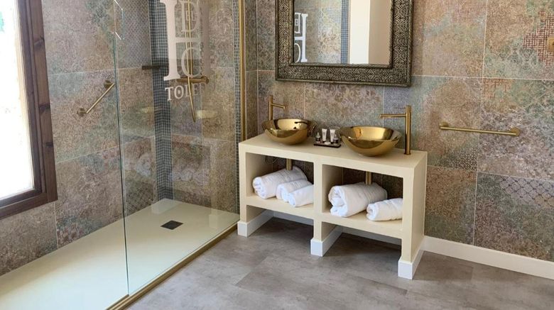 <b>Hacienda Del Cardenal Room</b>. Images powered by <a href="https://www.leonardoworldwide.com/" title="Leonardo Worldwide" target="_blank">Leonardo</a>.
