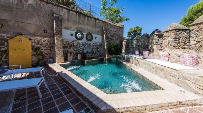<b>Hacienda Del Cardenal Pool</b>. Images powered by <a href="https://www.leonardoworldwide.com/" title="Leonardo Worldwide" target="_blank">Leonardo</a>.