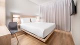 Moov Lisbon Oriente Room