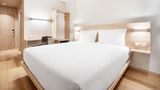 Moov Lisbon Oriente Room
