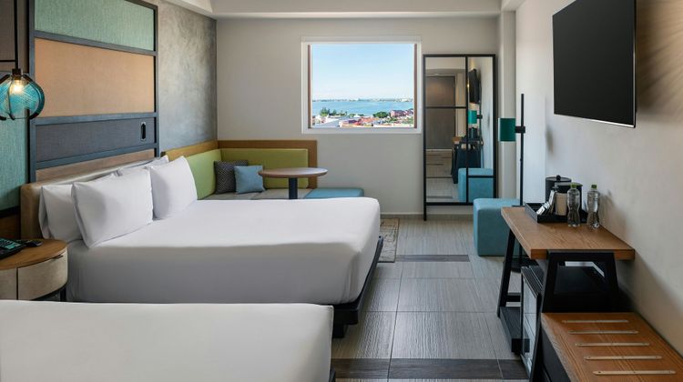 aloft Cancun Room