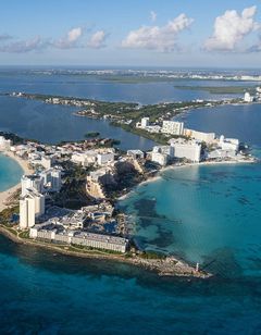 aloft Cancun
