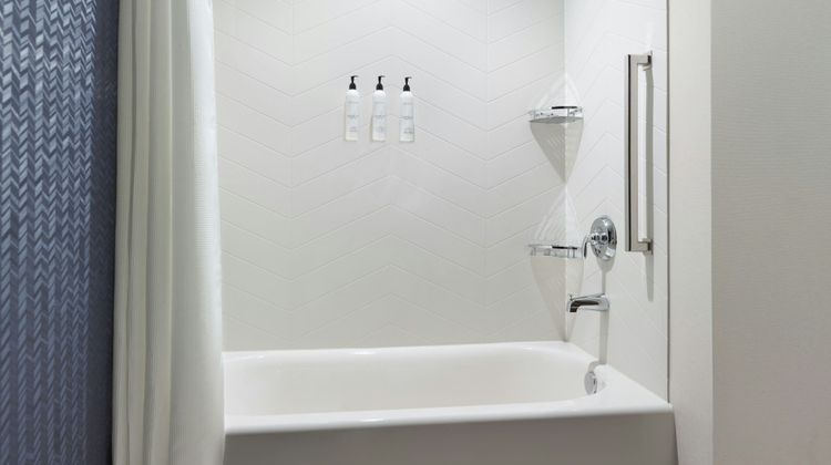 Fairfield by Marriott Inn & Suites Grove Room