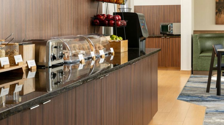 Fairfield Inn & Suites by Marriott Restaurant