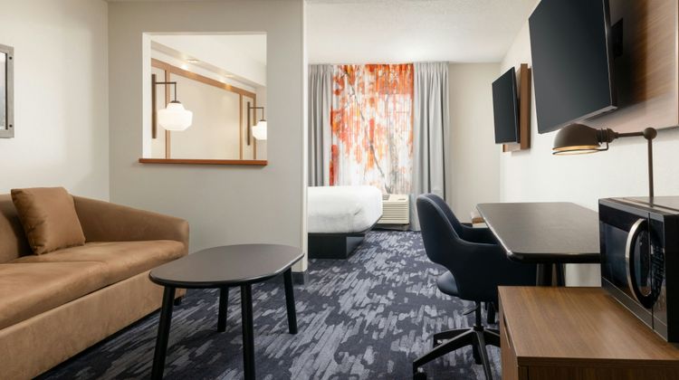 Fairfield Inn & Suites by Marriott Suite