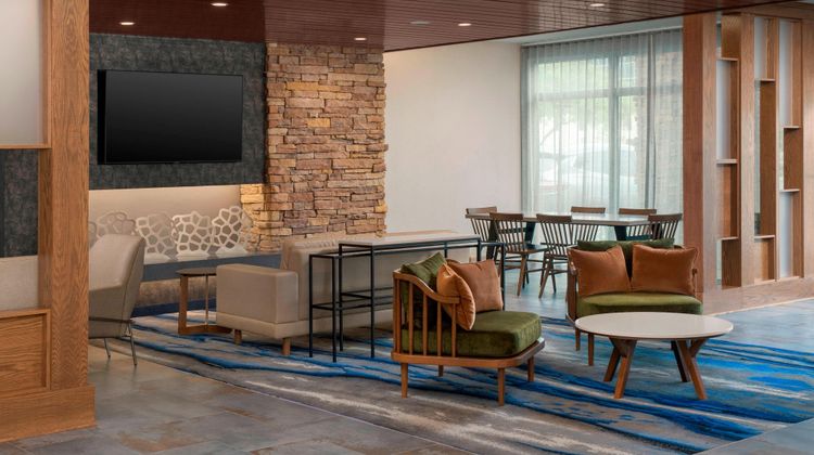 Fairfield Inn & Suites Metairie Lobby