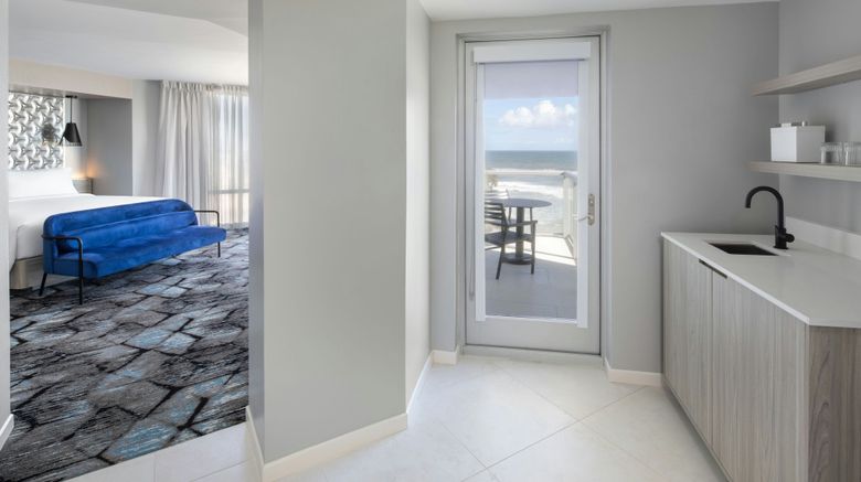 <b>Renaissance Daytona Beach Oceanfront Suite</b>. Images powered by <a href="https://www.leonardoworldwide.com/" title="Leonardo Worldwide" target="_blank">Leonardo</a>.