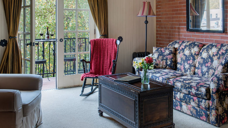 <b>Chamberlin Inn Suite</b>. Images powered by <a href="https://www.leonardoworldwide.com/" title="Leonardo Worldwide" target="_blank">Leonardo</a>.