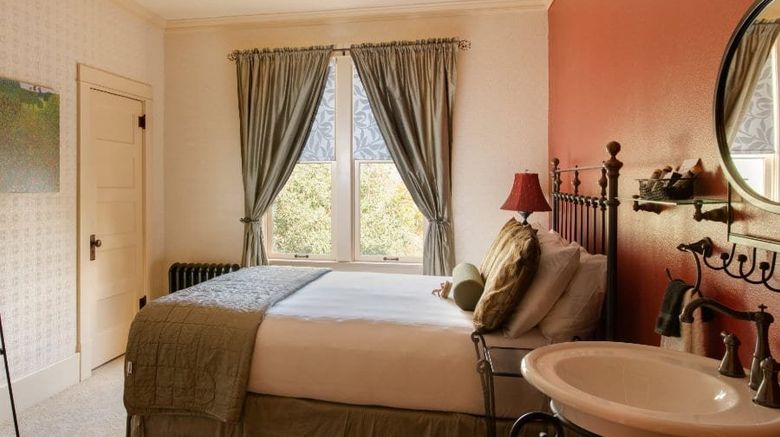 <b>Chamberlin Inn Room</b>. Images powered by <a href="https://www.leonardoworldwide.com/" title="Leonardo Worldwide" target="_blank">Leonardo</a>.
