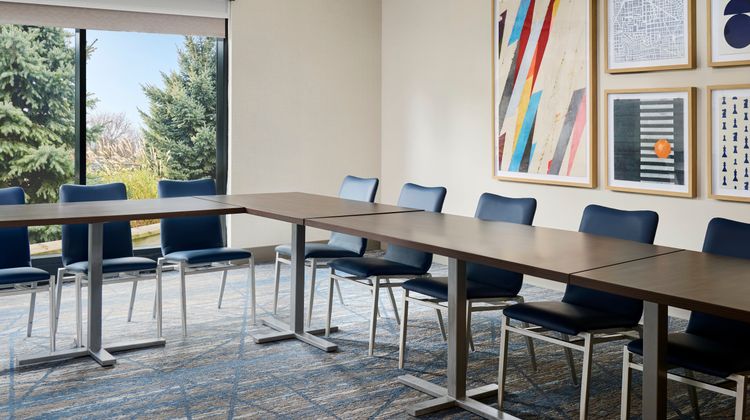 Holiday Inn Express Hamilton-Upper James Meeting