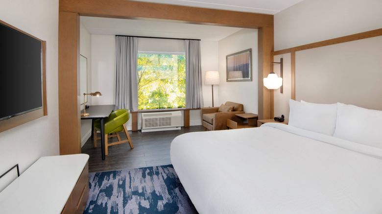 <b>Fairfield Inn & Suites Columbia Downtown Room</b>. Images powered by <a href="https://www.leonardoworldwide.com/" title="Leonardo Worldwide" target="_blank">Leonardo</a>.