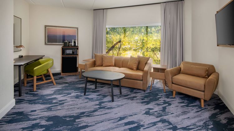 Fairfield Inn & Suites Columbia Downtown Room