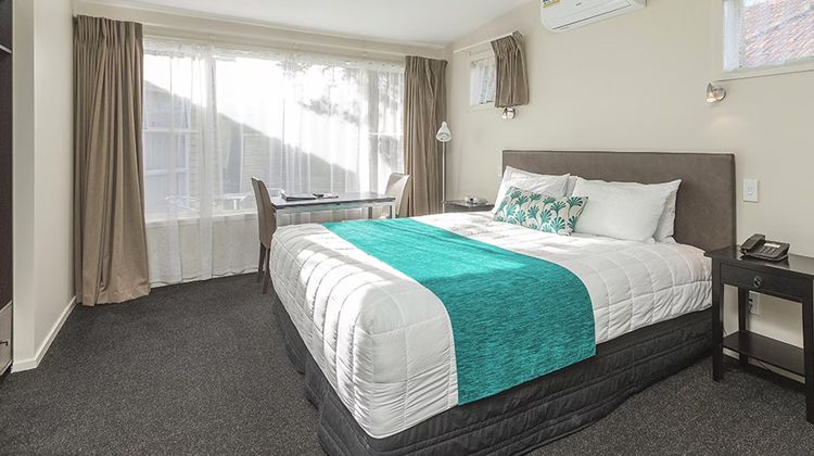 540 On Great South Motel Room