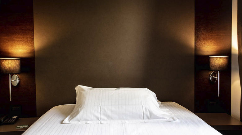 <b>Sweet Hotel Room</b>. Images powered by <a href="https://www.leonardoworldwide.com/" title="Leonardo Worldwide" target="_blank">Leonardo</a>.