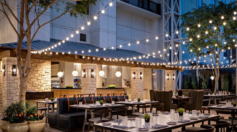 <b>Gaylord Texan Resort & Convention Center Restaurant</b>. Images powered by <a href="https://www.leonardoworldwide.com/" title="Leonardo Worldwide" target="_blank">Leonardo</a>.