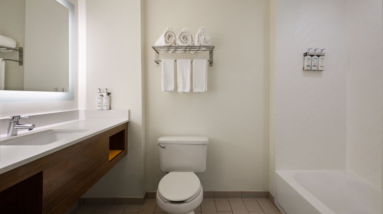 <b>Holiday Inn Trustmark Park-Pearl Room</b>. Images powered by <a href="https://www.leonardoworldwide.com/" title="Leonardo Worldwide" target="_blank">Leonardo</a>.