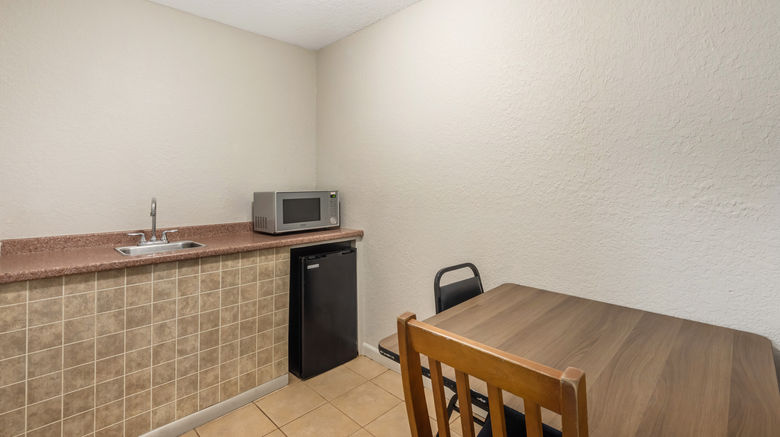 <b>Red Roof Inn Ft Pierce Suite</b>. Images powered by <a href="https://www.leonardoworldwide.com/" title="Leonardo Worldwide" target="_blank">Leonardo</a>.