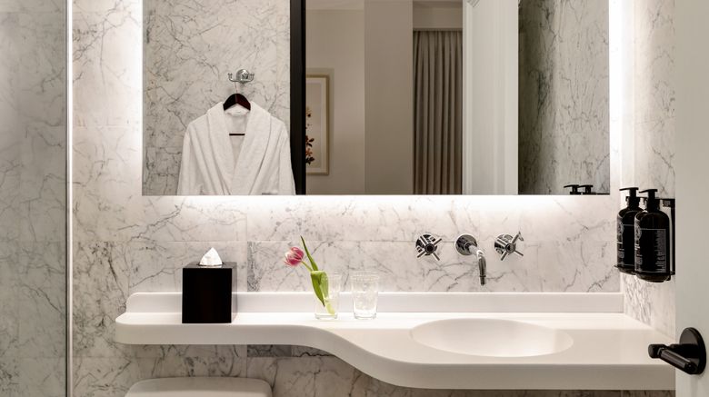 <b>The Chemists Club Hotel Room</b>. Images powered by <a href="https://www.leonardoworldwide.com/" title="Leonardo Worldwide" target="_blank">Leonardo</a>.