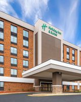 Holiday Inn Suites Richmond West End