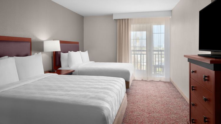 Larkspur Landing Folsom Hotel Suite