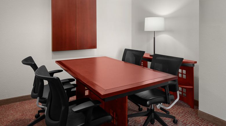 <b>Larkspur Landing South San Francisco Suite</b>. Images powered by <a href="https://www.leonardoworldwide.com/" title="Leonardo Worldwide" target="_blank">Leonardo</a>.