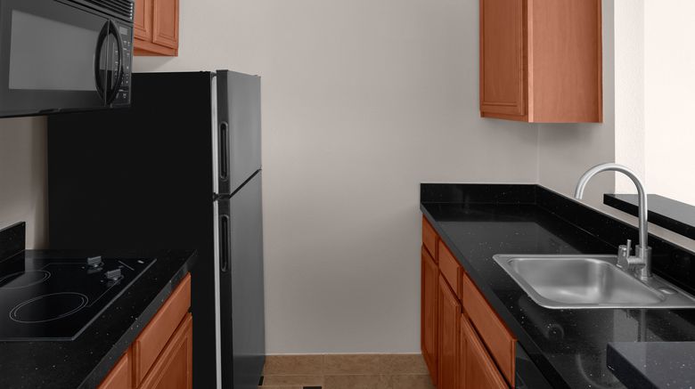 <b>Larkspur Landing South San Francisco Suite</b>. Images powered by <a href="https://www.leonardoworldwide.com/" title="Leonardo Worldwide" target="_blank">Leonardo</a>.