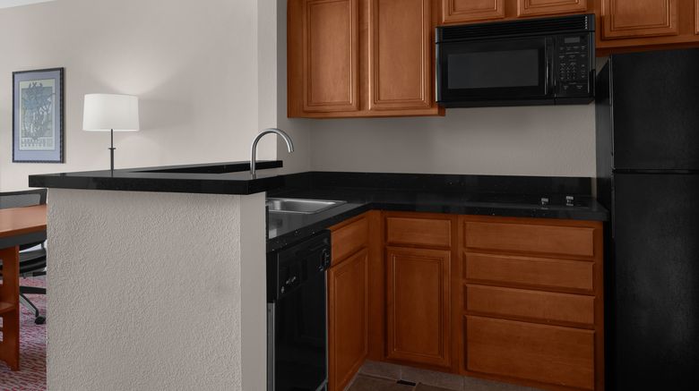 <b>Larkspur Landing South San Francisco Suite</b>. Images powered by <a href="https://www.leonardoworldwide.com/" title="Leonardo Worldwide" target="_blank">Leonardo</a>.