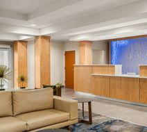 Fairfield Inn and Suites  Birmingham / F Lobby