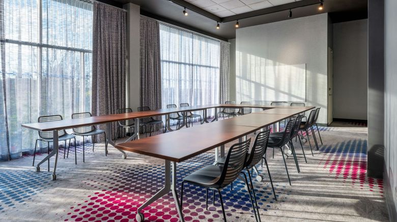 <b>Aloft Columbia Downtown Meeting</b>. Images powered by <a href="https://www.leonardoworldwide.com/" title="Leonardo Worldwide" target="_blank">Leonardo</a>.